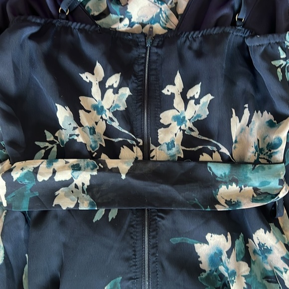 Trac High-Low Navy Floral Dress - Picture 6 of 6